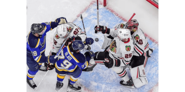 Blues und Blackhawks treffen beim Winter Classic wieder aufeinander Blues und Blackhawks treffen beim Winter Classic wieder aufeinander