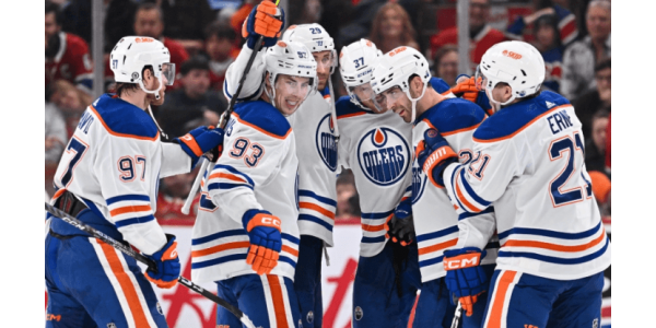 Bouchards Powerplay hilft den Oilers, das historische zehnte Spiel in Folge zu gewinnen Bouchards Powerplay hilft den Oilers, das historische zehnte Spiel in Folge zu gewinnen