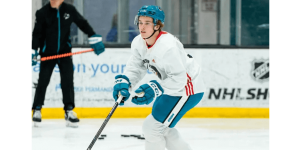 NHL-Draftpick 2024 unterzeichnet dreijährigen Einstiegsvertrag mit den Sharks NHL-Draftpick 2024 unterzeichnet dreijährigen Einstiegsvertrag mit den Sharks