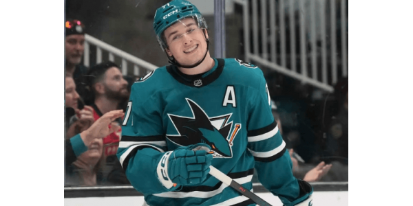 Aufstrebender Star der San Jose Sharks: McLean Celebrini – Ein heißer Anwärter auf den Hart Award Aufstrebender Star der San Jose Sharks: McLean Celebrini – Ein heißer Anwärter auf den Hart Award