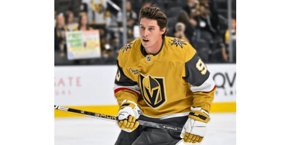 Mitch Marner kontert Kritik mit einem Hattrick und führt das Team mit seiner Stimme an Mitch Marner kontert Kritik mit einem Hattrick und führt das Team mit seiner Stimme an