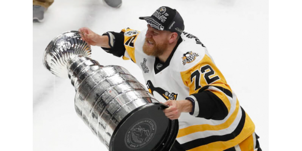 Der 36-jährige Stanley-Cup-Sieger gibt seinen Rücktritt bekannt Der 36-jährige Stanley-Cup-Sieger gibt seinen Rücktritt bekannt
