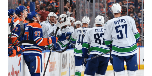 Die Canucks gewannen in der neuen Saison zwei Spiele in Folge gegen die Oilers Die Canucks gewannen in der neuen Saison zwei Spiele in Folge gegen die Oilers