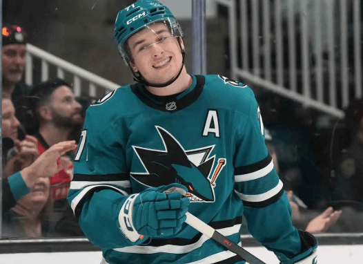 Aufstrebender Star der San Jose Sharks: McLean Celebrini – Ein heißer Anwärter auf den Hart Award